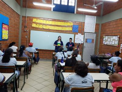 Foto da Notícia: Jovens e adultos da Sesc Ler Cáceres recebem orientações sobre direitos trabalhistas